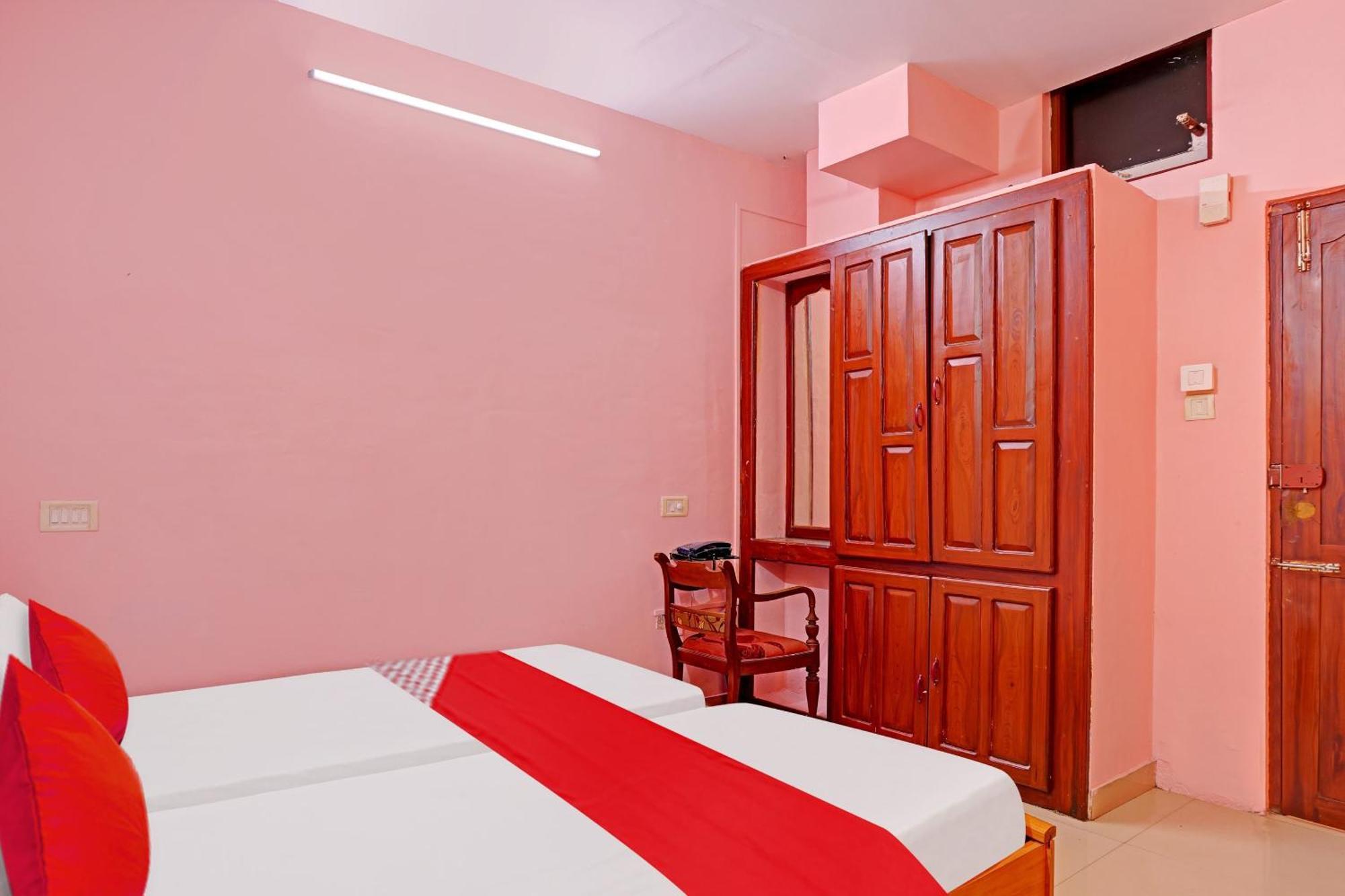 Hotel O Safa Inn Trippapur Bagian luar foto
