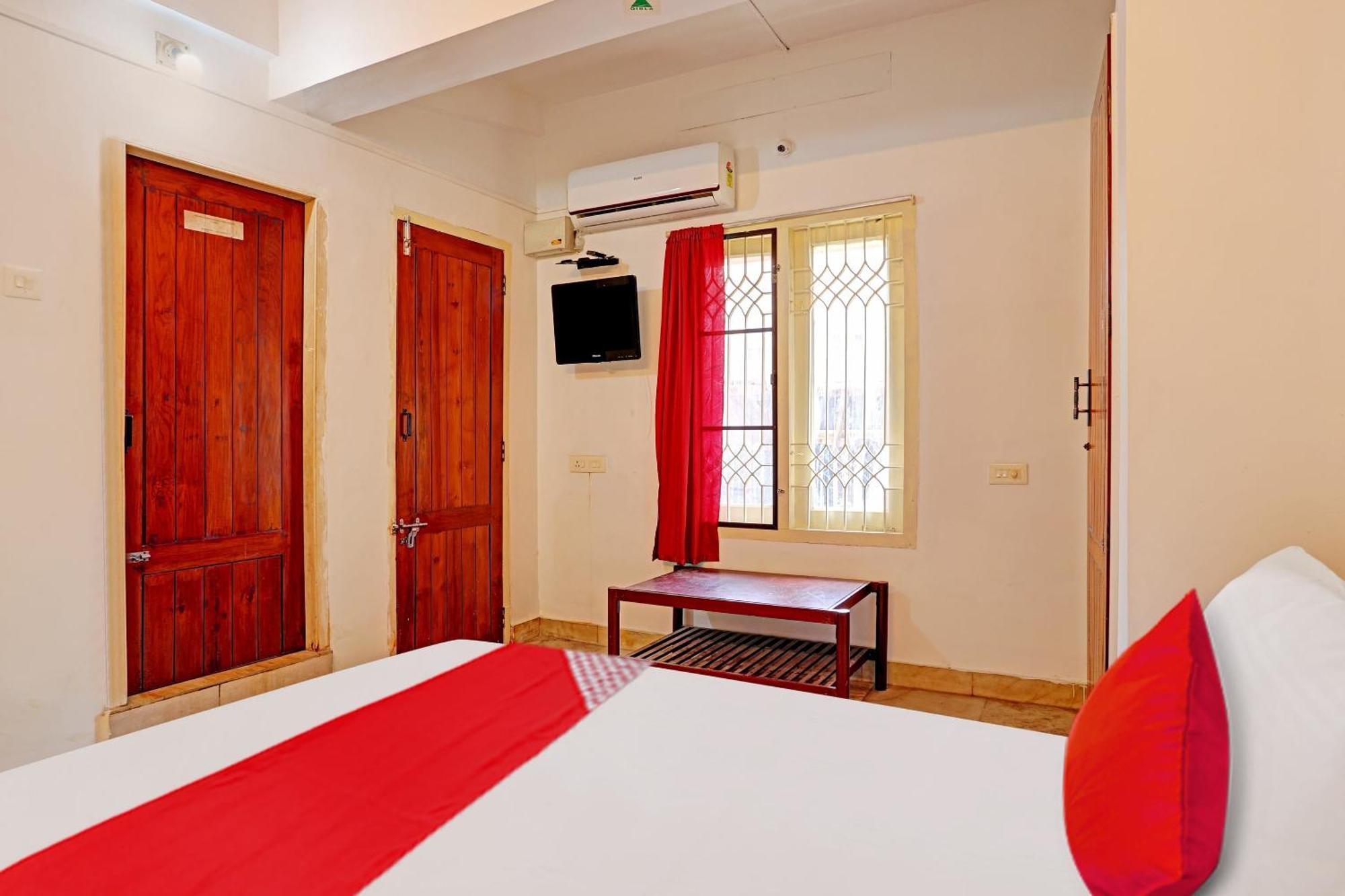 Hotel O Safa Inn Trippapur Bagian luar foto