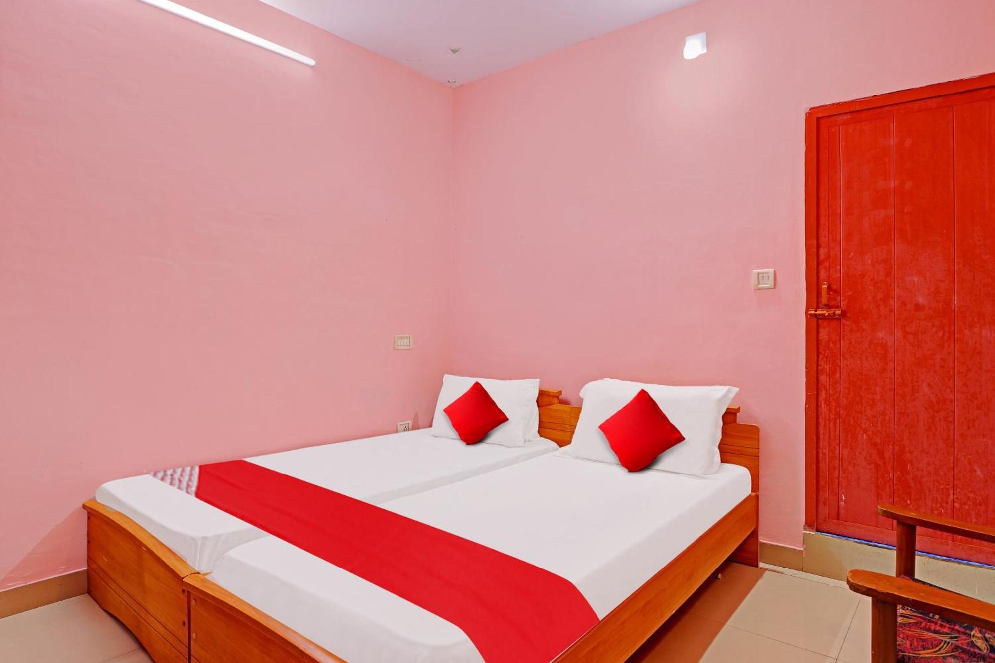 Hotel O Safa Inn Trippapur Bagian luar foto
