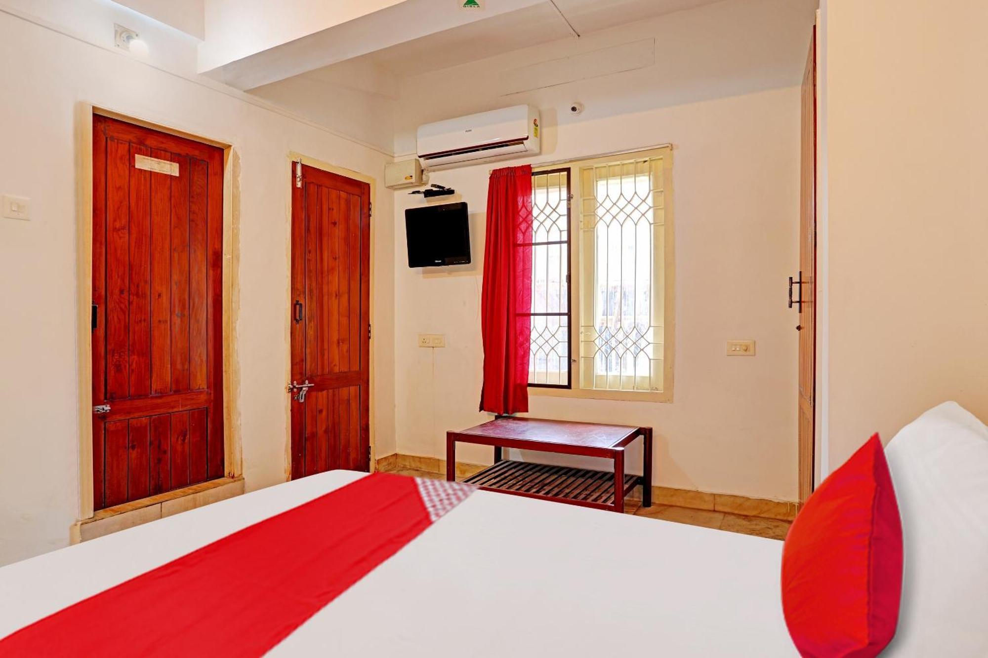 Hotel O Safa Inn Trippapur Bagian luar foto